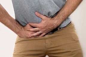 Péng am ënneschte Bauch mat Prostatitis